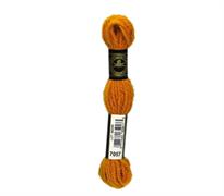 TAPESTRY WOOL 7057