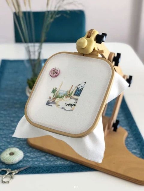 Adjustable Seating Embroidery Stand